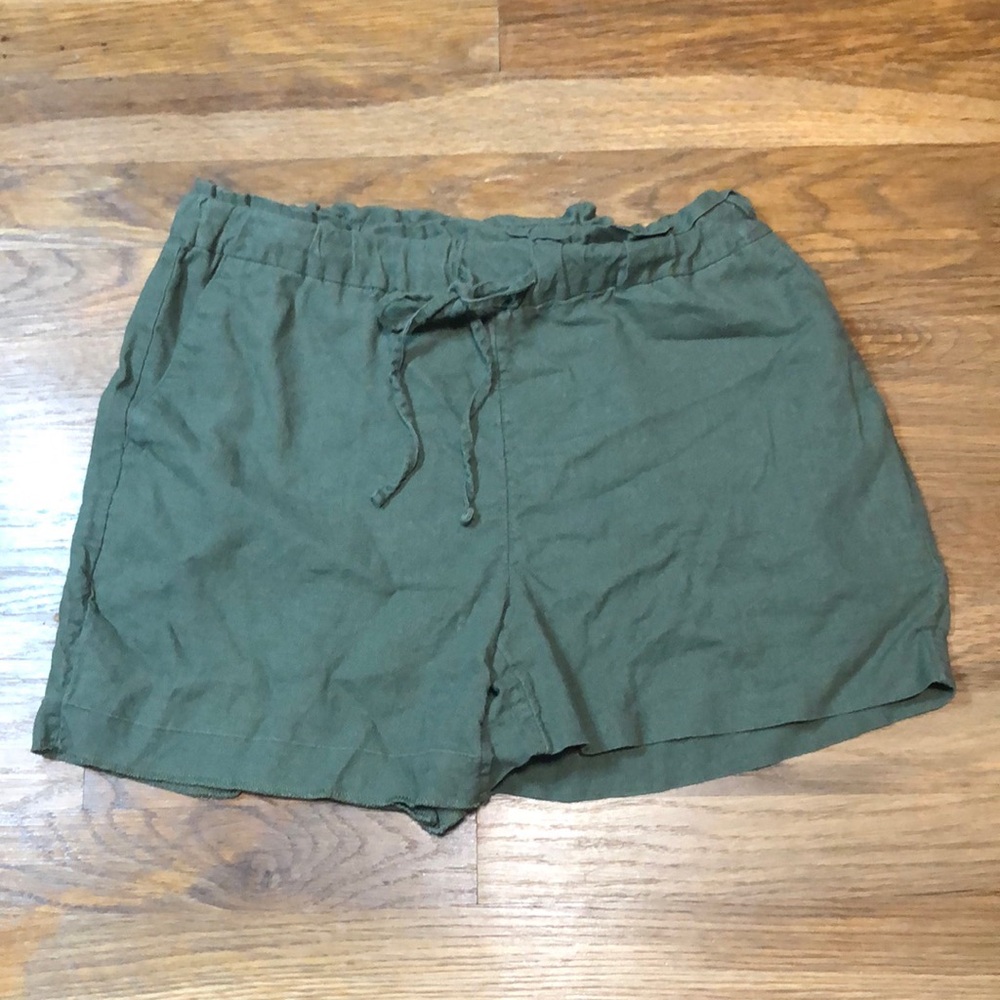 BANANA REPUBLIC linen blend pull on shorts